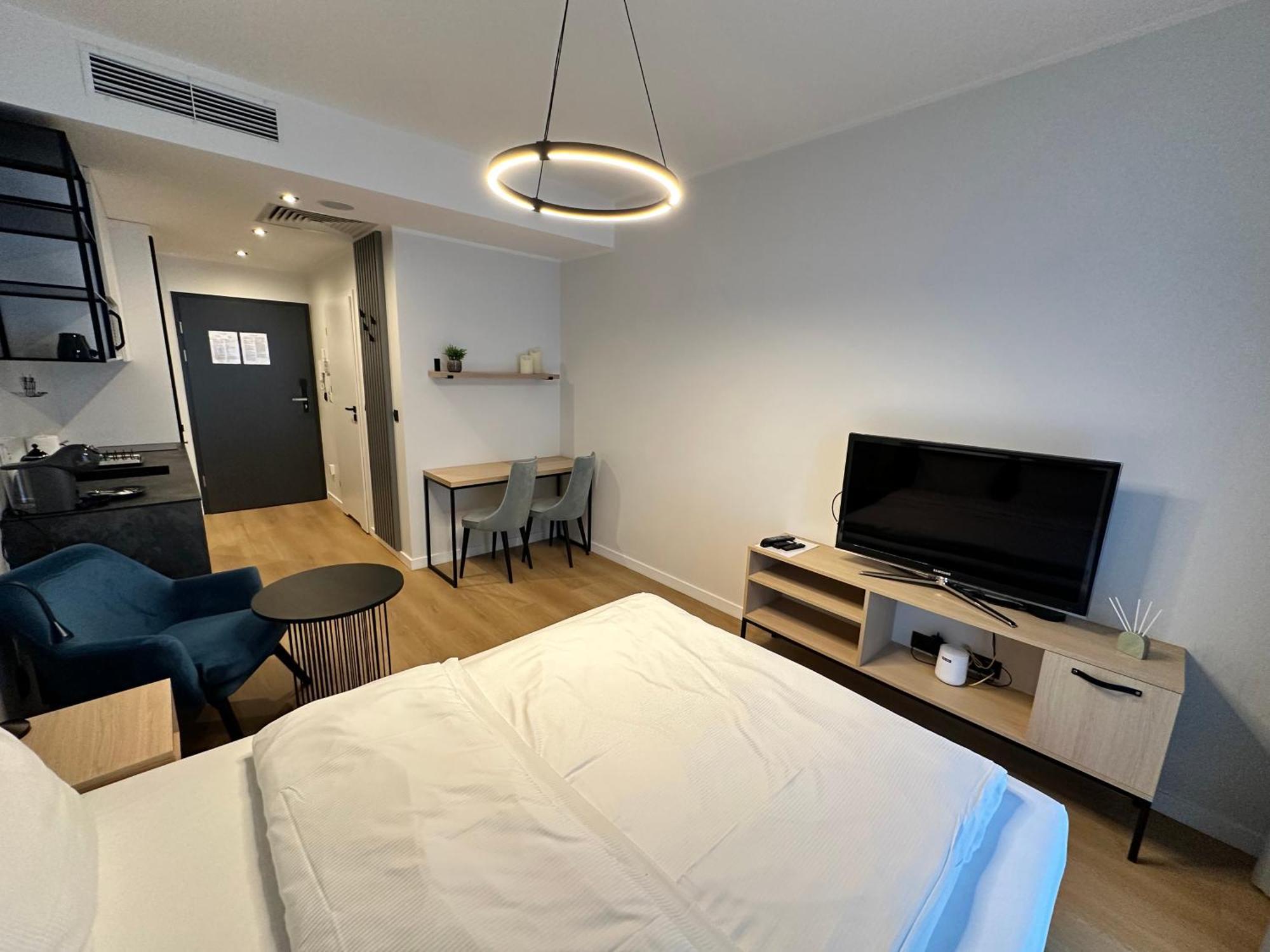 Plac Wolnosci 6 Contactless Check-In 24H Poznan Luaran gambar
